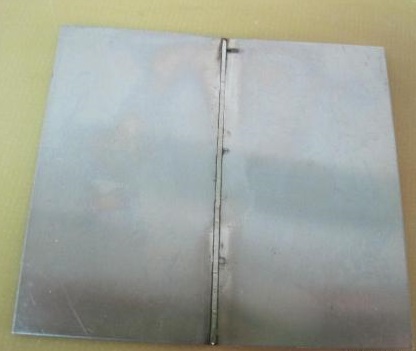 振動時效法消除焊接構(gòu)件殘余應(yīng)力