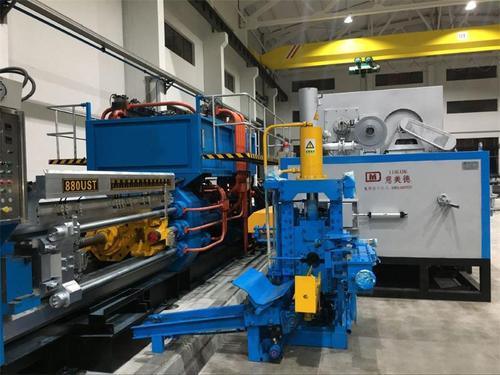 靜態(tài)應變儀對20MN擠壓機張力柱應變測試實驗