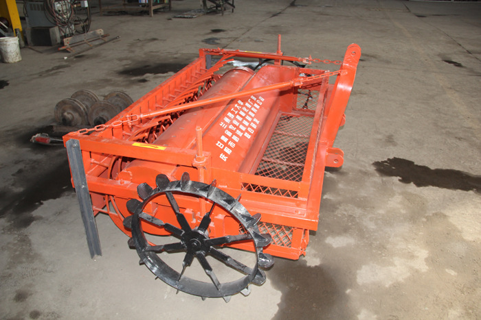 殘膜清理輥筒凸輪軸靜、動(dòng)態(tài)應(yīng)變測(cè)試研究